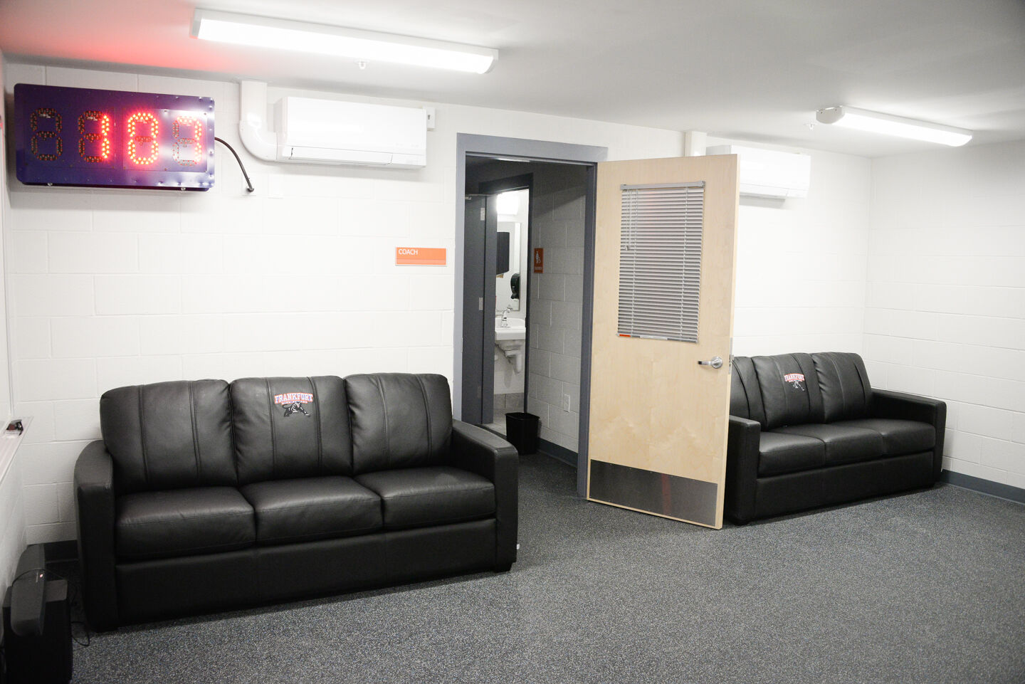 112321_FHSGym_hb_web-4.jpg